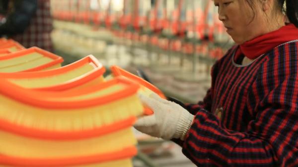 Auto Engine Parts Air Filter Element Price China Manufacturer 17801-21060 17801
