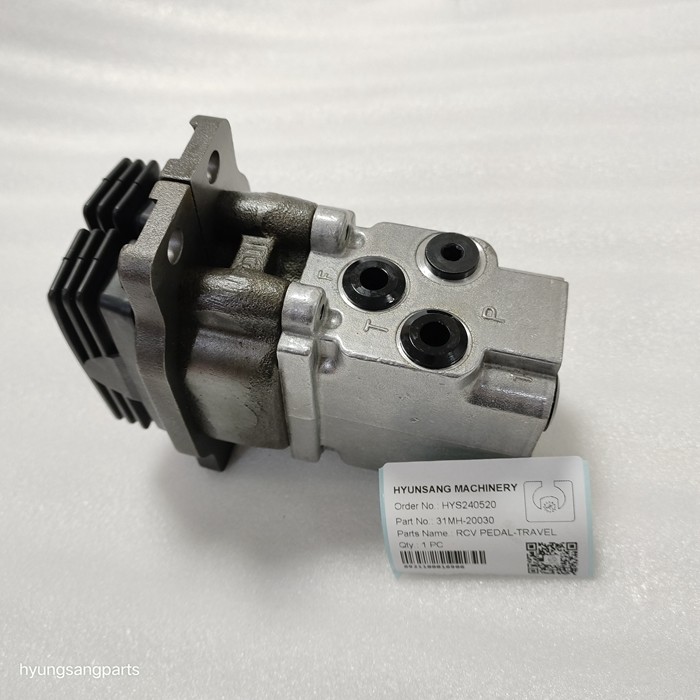 Excavator Spare Parts Travel Pedal 31MH-20030 For R16-9 R17Z-9A