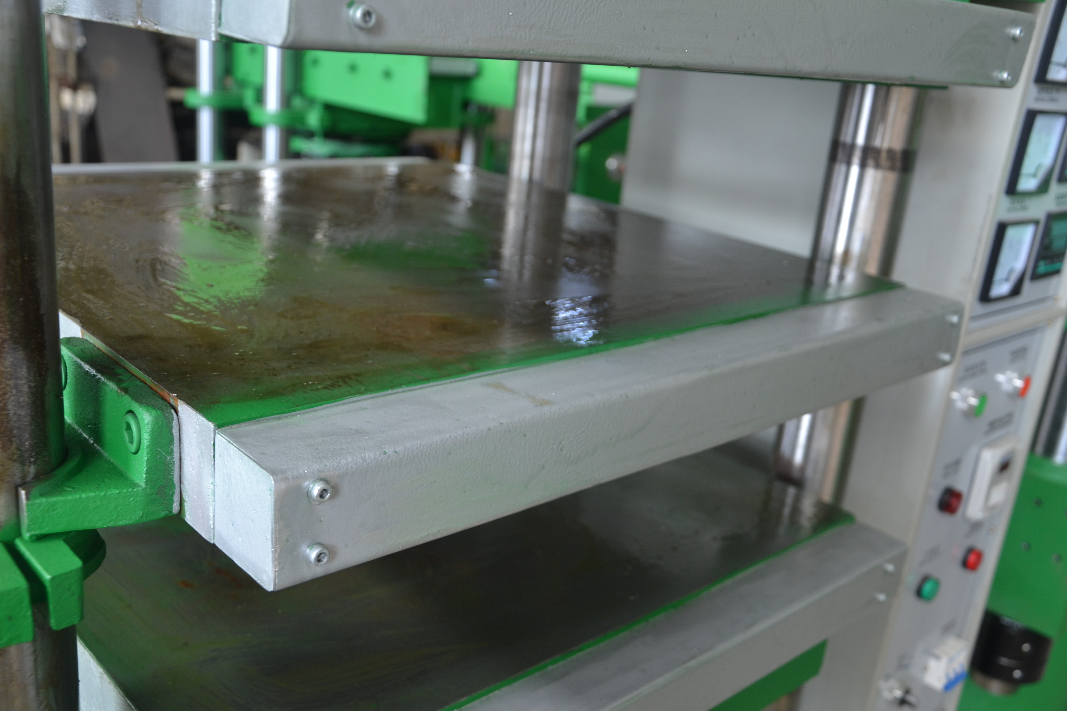 Rubber Sole And Oil Seal Making Machine / Heating Plate Vulcanizing Press