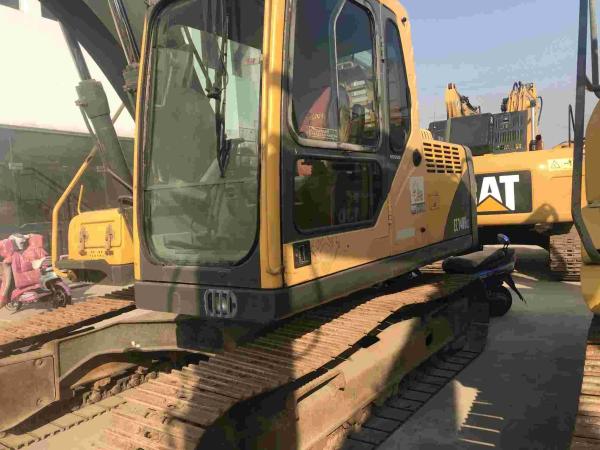 Hydraulic Crawler excavator Vollvo EC140D Second-Hand Yellow 3100h Usage