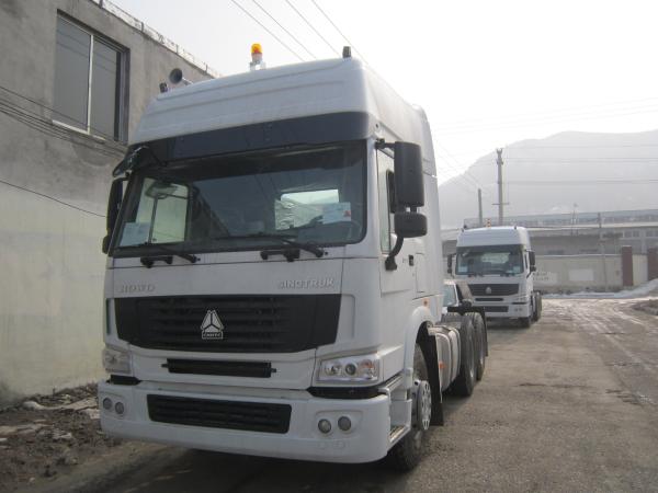 6 by 4 HOWO 336HP Diesel Tractor Truck Head / prime mover for tough road