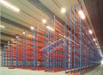 2500 Kg Per Pallet Rack Shelving Q345 Steel Rack Storage With Narrow Aisle