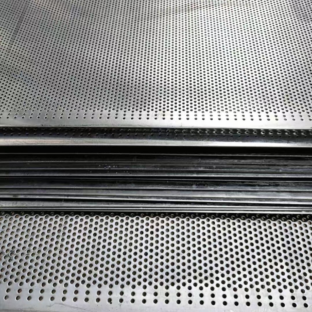 Cold Rolled 304 SS Perforated Panel Lightweight Rust Proof Adjustable For Enhanced Airflow
