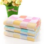 Cartoon Plaid Hooded Towel in Customized Color for Kindergarten Children's