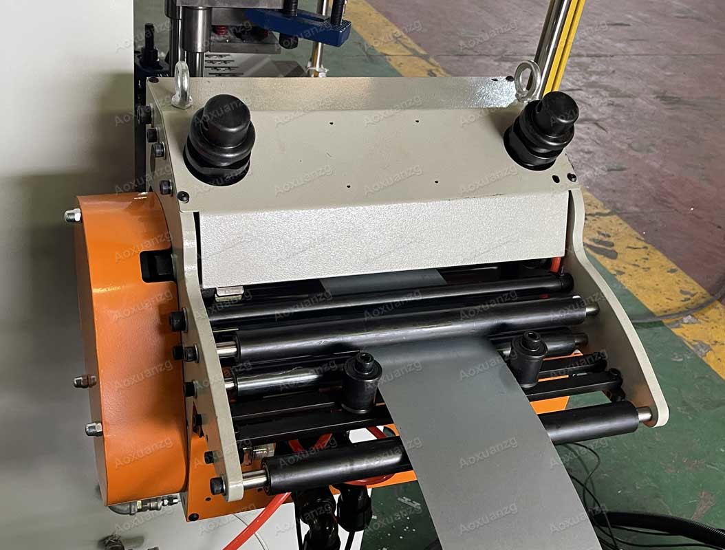 High Precision Pneumatic Punching Machine 25T Small Fully Automatic Instrumentation Precision Metal Parts Production