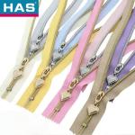 Metallic Teeth Nylon Zippers Durable #5 Nylon Coil Zipper Customized