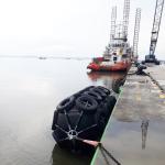 4.5*9.0M Pneumatic Rubber Fender STS Dock Mounted Fenders 80kPa ISO17357-1:2014