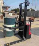 1.6meters 3meters 500kg Fully Electric Drum Stacker For Drum Transportation And