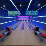 Durable Indoor Fitness Entertainment Center with Standard String Pins Bowling