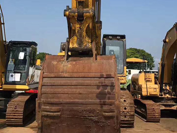 excavator used komatsu PC850 excavator change rock arm crushing hammer Komatsu Excavator