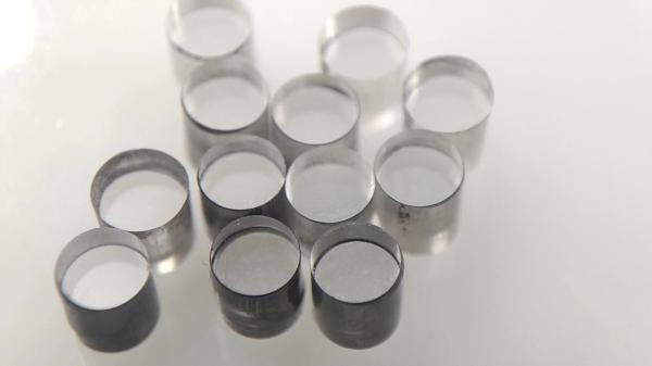 Dia 2.5 X 3mm Colorless CVD Diamond Cylinder Optical Grade Top And Bottom