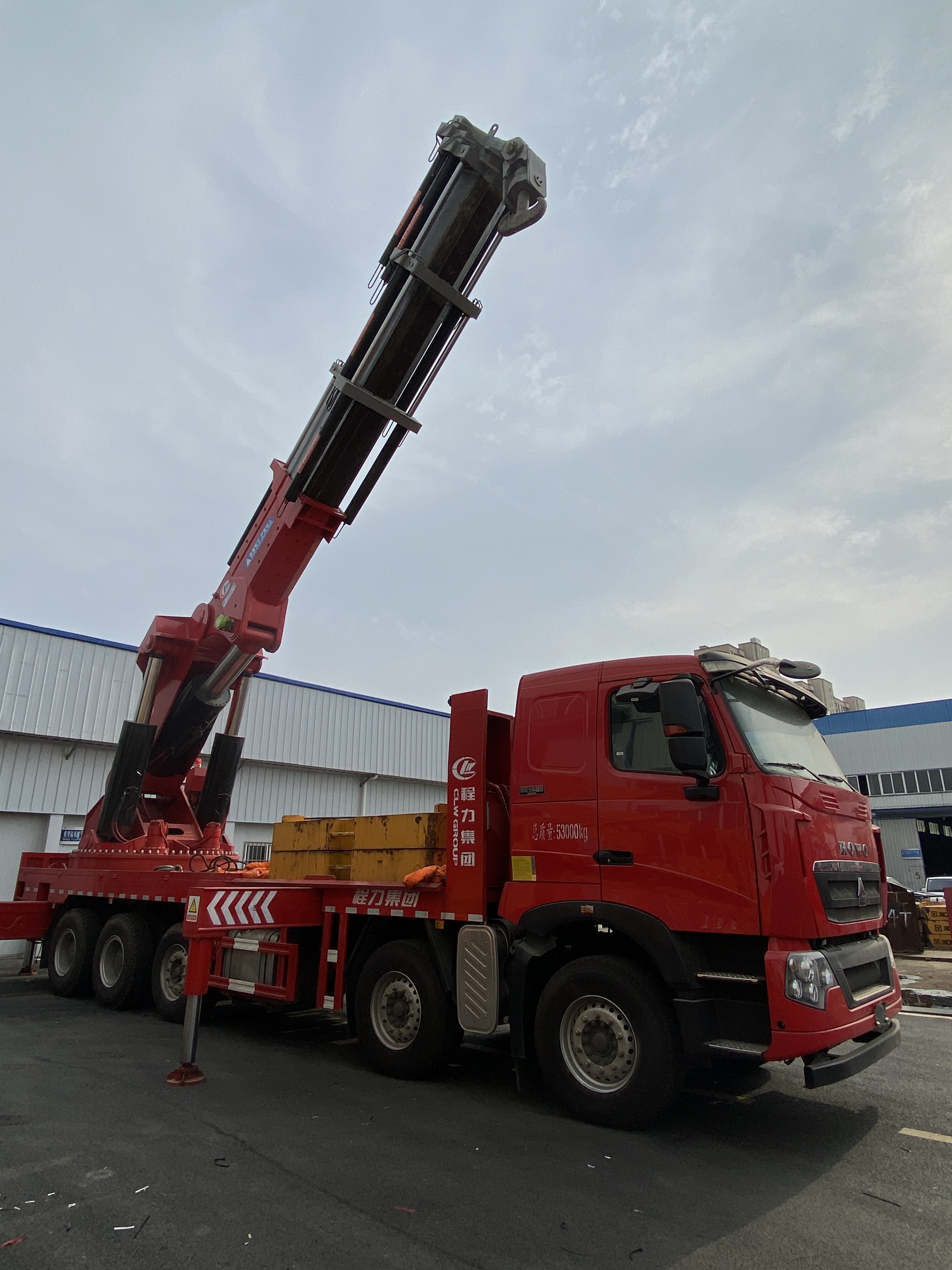 30 Ton Crane 28 Tons Rail Mounted Tower Crane 8 Section Boom Hydraulic Truck Crane