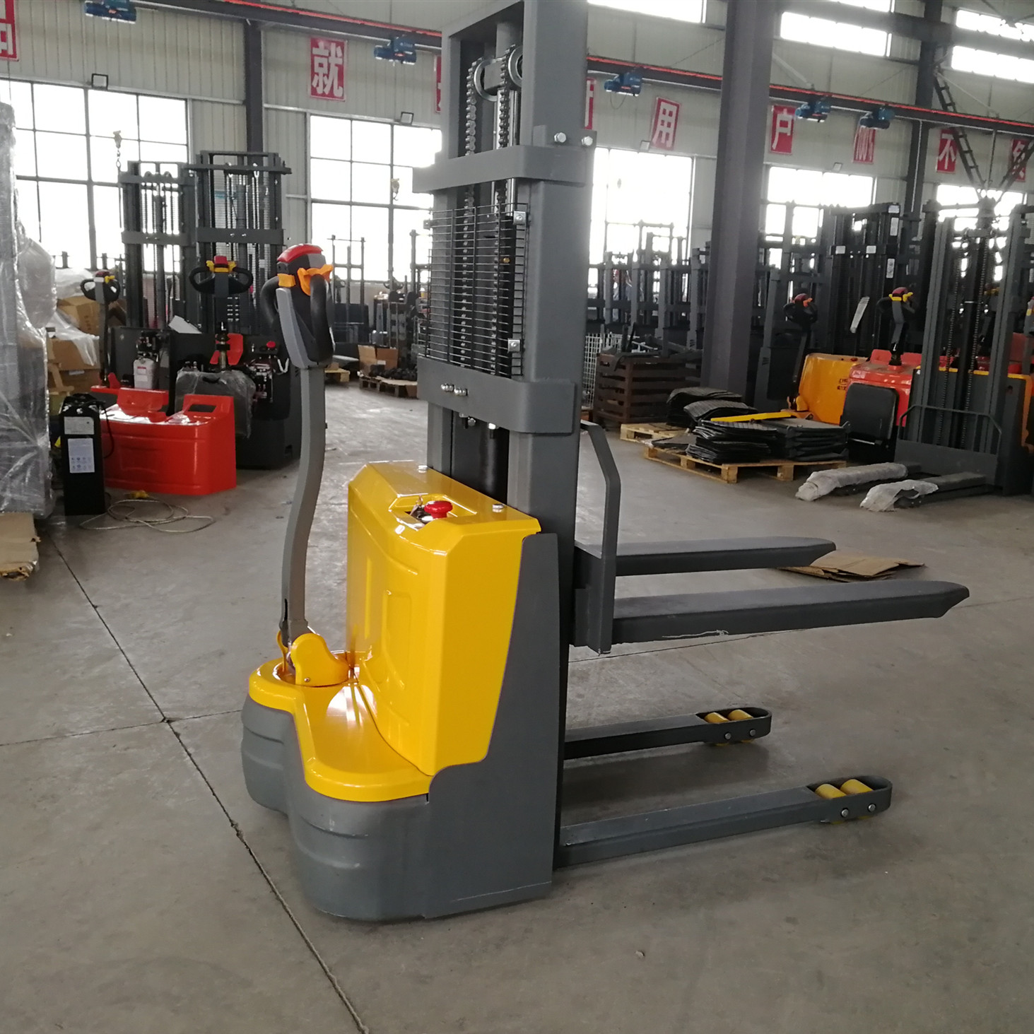 Curtis Controller 1.5 Ton Capacity DC Motor 24V Walk Behind Electric Pallet Stacker