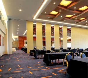 China Melamine Conference Hall Folding Partition Walls Acoustic Sliding Sound Proof Fire Proof on sale