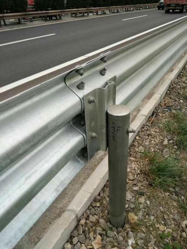 Outdoor Security Round Section Steel Guardrail Post for Highway Protection