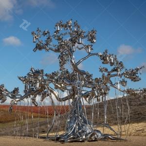 Wholesale L7.6m Stainless Steel Sculpture People Tree Mirror Polished from china suppliers