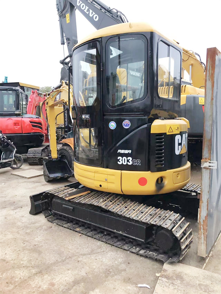 23.6KW and Active Mini Used Excavator Cat 303 in Shanghai with Original Hydraulic Pump