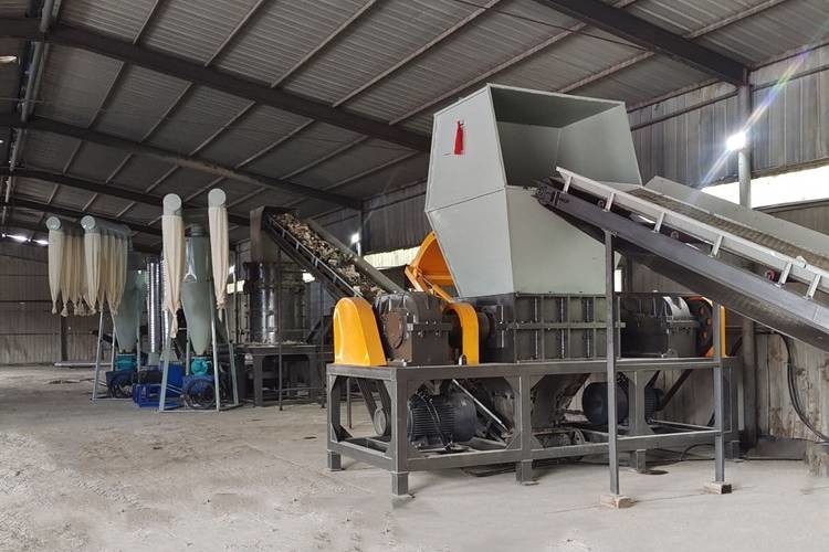 Waste Electronic Fridge Shredder Crushing Recycling Line Machine Custom