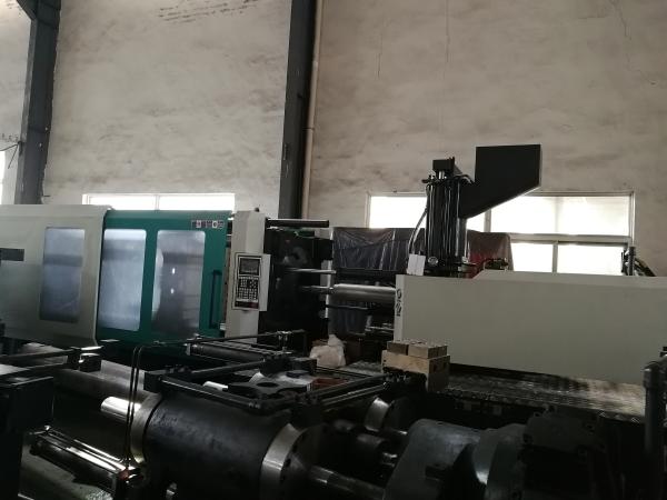 Thermoplastic Plastic Mold Injection Machine 360 Ton Energy Saving Full