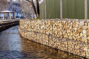 Wholesale Galvanized Gabion Cages CE/ASTM Flood Control Erosion Protection from china suppliers