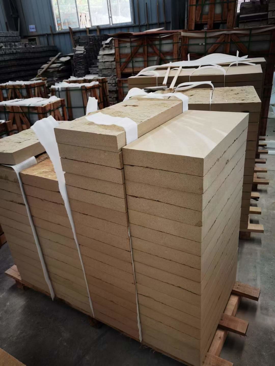 Rectangle Yellow Sandstone Interior Wall Cladding For Building Decoration