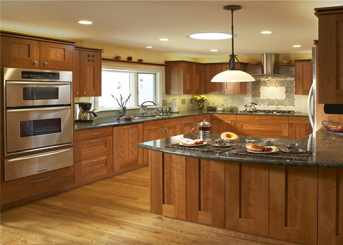 Modern Solid Wood White Kitchen Cabinets MDF Board With Single Sink / Faucet