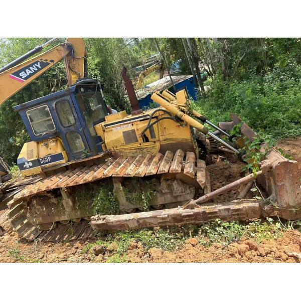 Komatsu D60P Bulldozer Has Excellent Durability , Flexibility , And High-quality