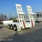 Steel Three-Axle Lowbed Trailer for Bulk Cargo at 137500 to 26000*2500to2550