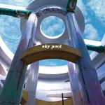 Non Yellowing Custom Clear Acrylic Swimming Pool For High Light Transmission 93%