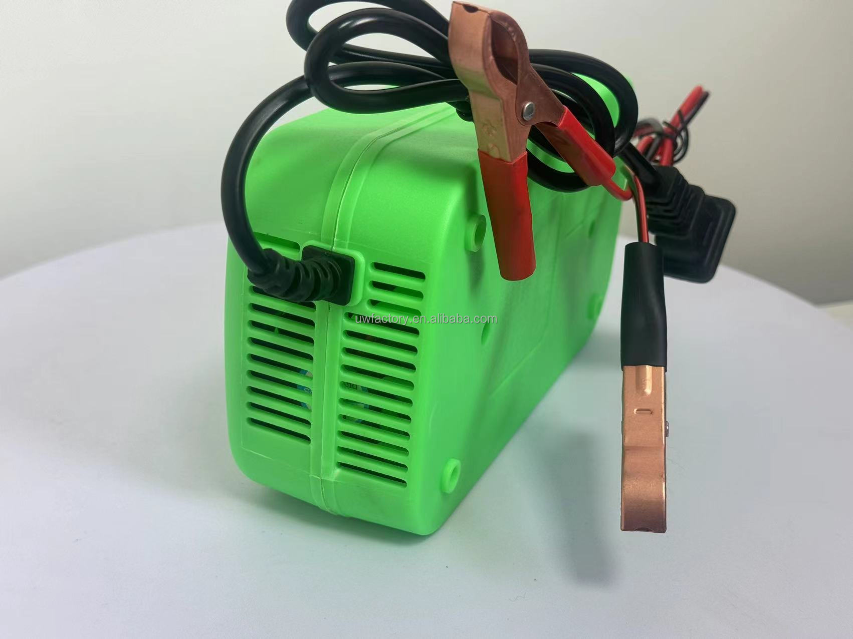 Smart Watch Compatible Big Screen Rechargeable Battery Charger 12V 6A Motorcycle Charger