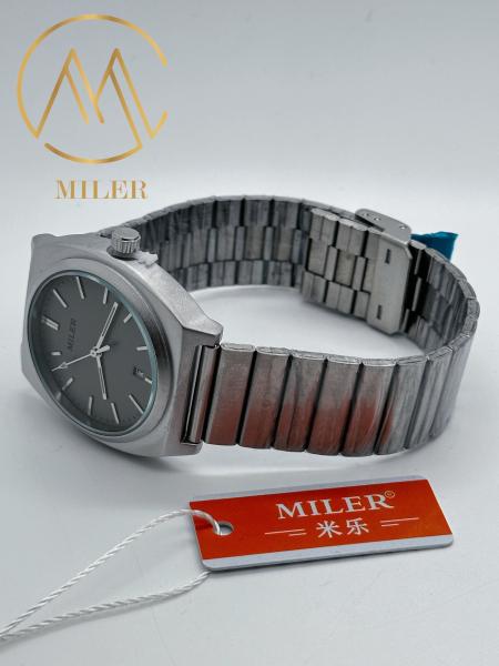 Customized Logo Digital Quartz Watch For Men With Water Resistant Display And