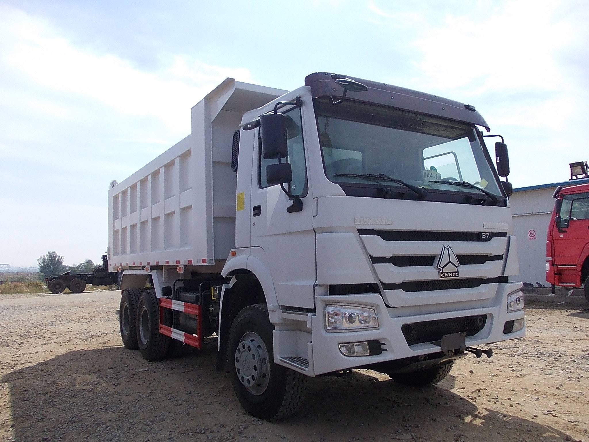 371HP 6X4 20CBM Heavy Duty Dump Truck Dual - Circuit Air Pressure Brake