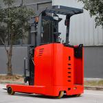 Retractable Electric Reach Truck For Narrow Aisles Stacking 8m Lift Height