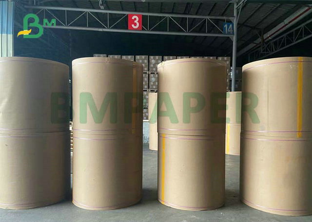 45gsm 2 Side Smooth Newsprint Packing Paper Roll 800mm 781mm For Fruite Package