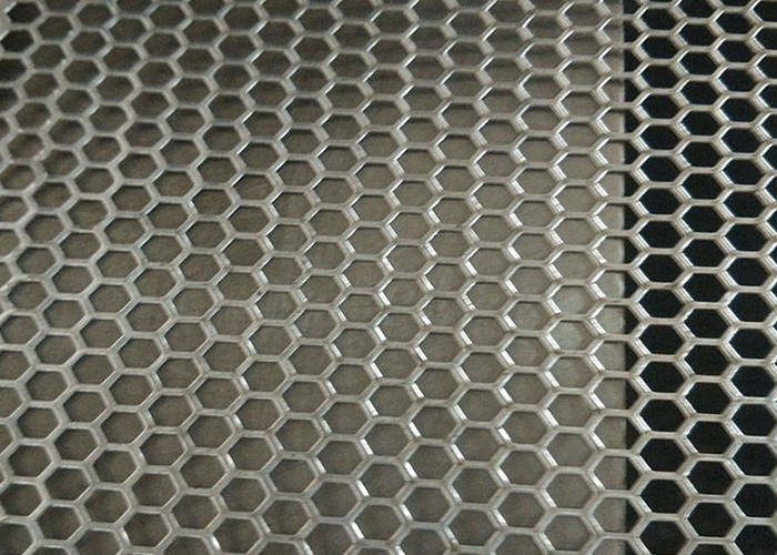 Stainless Steel ±0.1mm 2mm Perforated Steel Plate