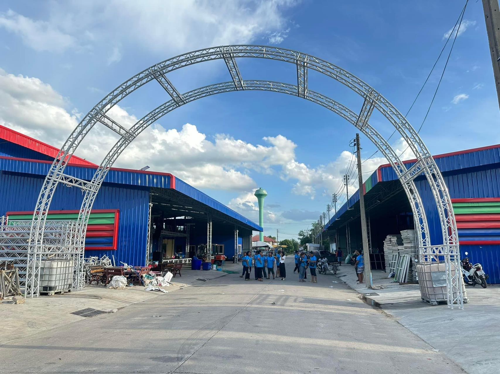 Silver Aluminum Roof Truss System , Square Portable Stage Truss