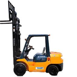 Wholesale Toyota Used Diesel Forklift 7F 3 Ton 6 Meter Lifting Height Three Stages Masts from china suppliers