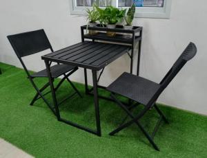 Wholesale Plastic Steel Garden Folding Table And Chairs 5mm Tempered Glass With Flower Stand from china suppliers