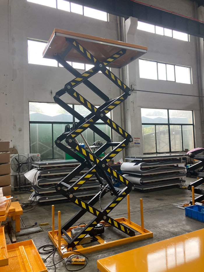 Stable Powerful Electric Scissor Lift Tables Lifting Raised Height Up 4140mm