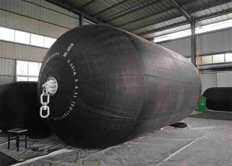 Low Reaction Marine Pneumatic Fender For Docking Ship Yokohama Type