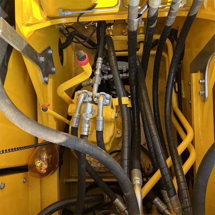 Original Hydraulic Pump Used Komatsu Excavator PC210 for Construction Equipment