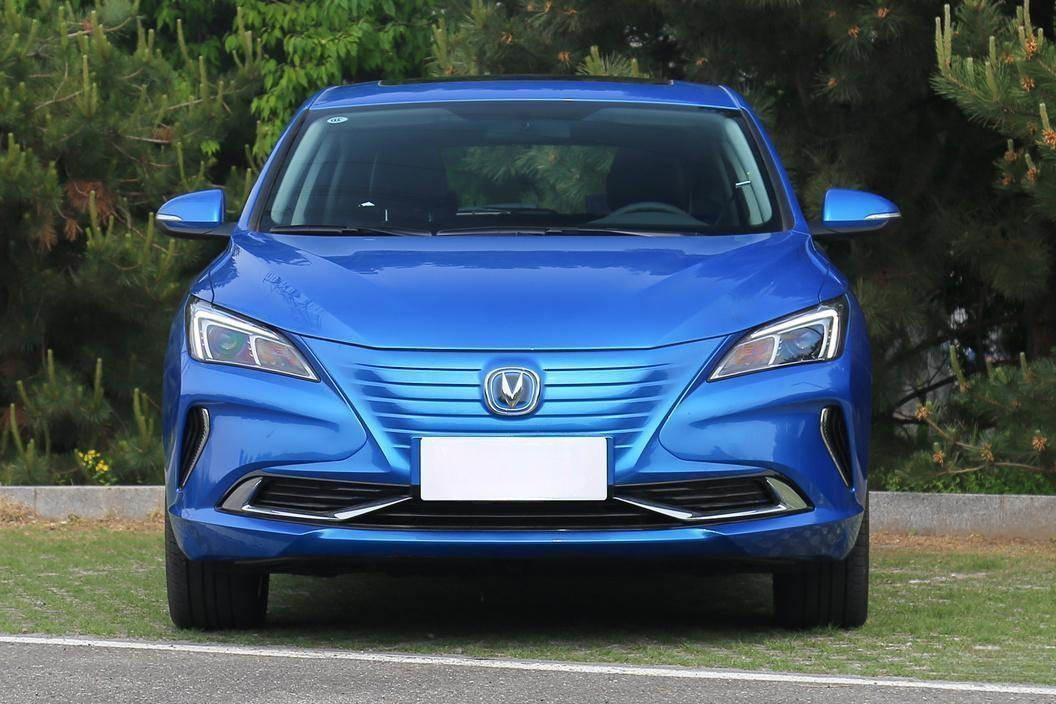 Compact Changan Eado ET Pure Electric SUV Sedan 405KM
