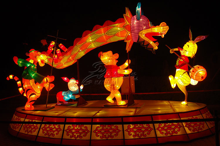 Traditional Fabric Chinese Lanterns For Carnival / Folk - Custom Activities