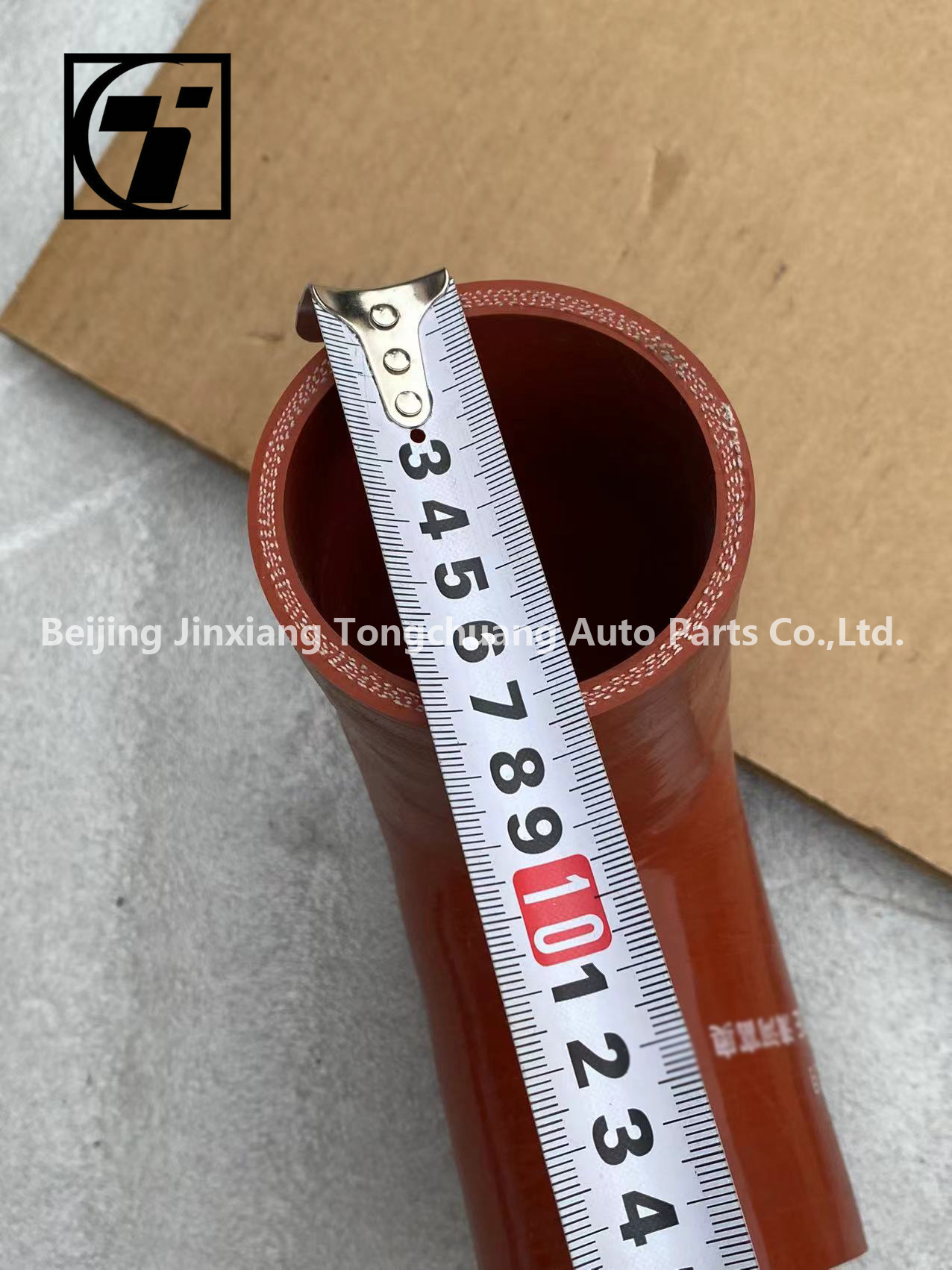 Ankai 6118-1109011-23E Bus Intercooler Hose Supercharr Intake Pipe with Thermostat Feature