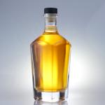 700 ml Square Gin Bottle with Cork Finish and Thick Bottom Made of Extra Flint