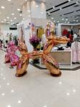 customize size hotel mall decoration dog statue with metal color as decoration