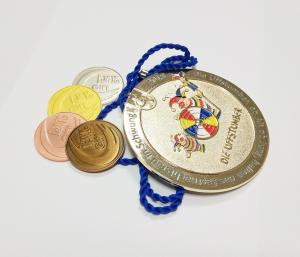 Wholesale Factory direct sale custom metal diamond shaped gold plated carnival medals with sandblastinggermany carnival medal , from china suppliers