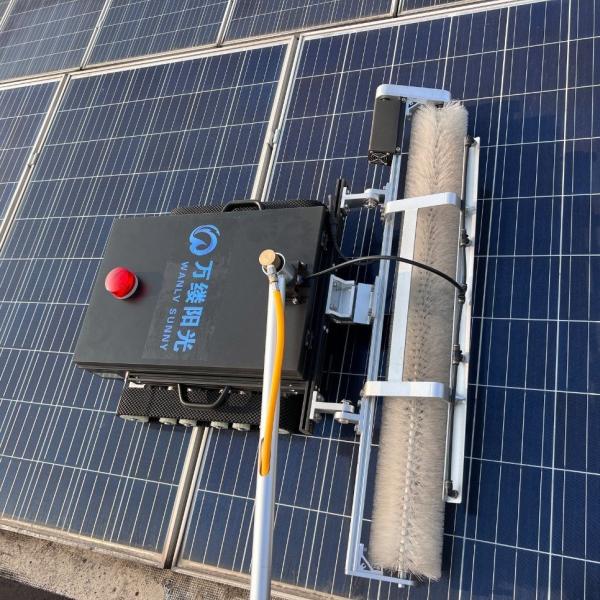 5 Hours Endurance Time Telecontroled Crawler Washer for Solar Panel and Roof