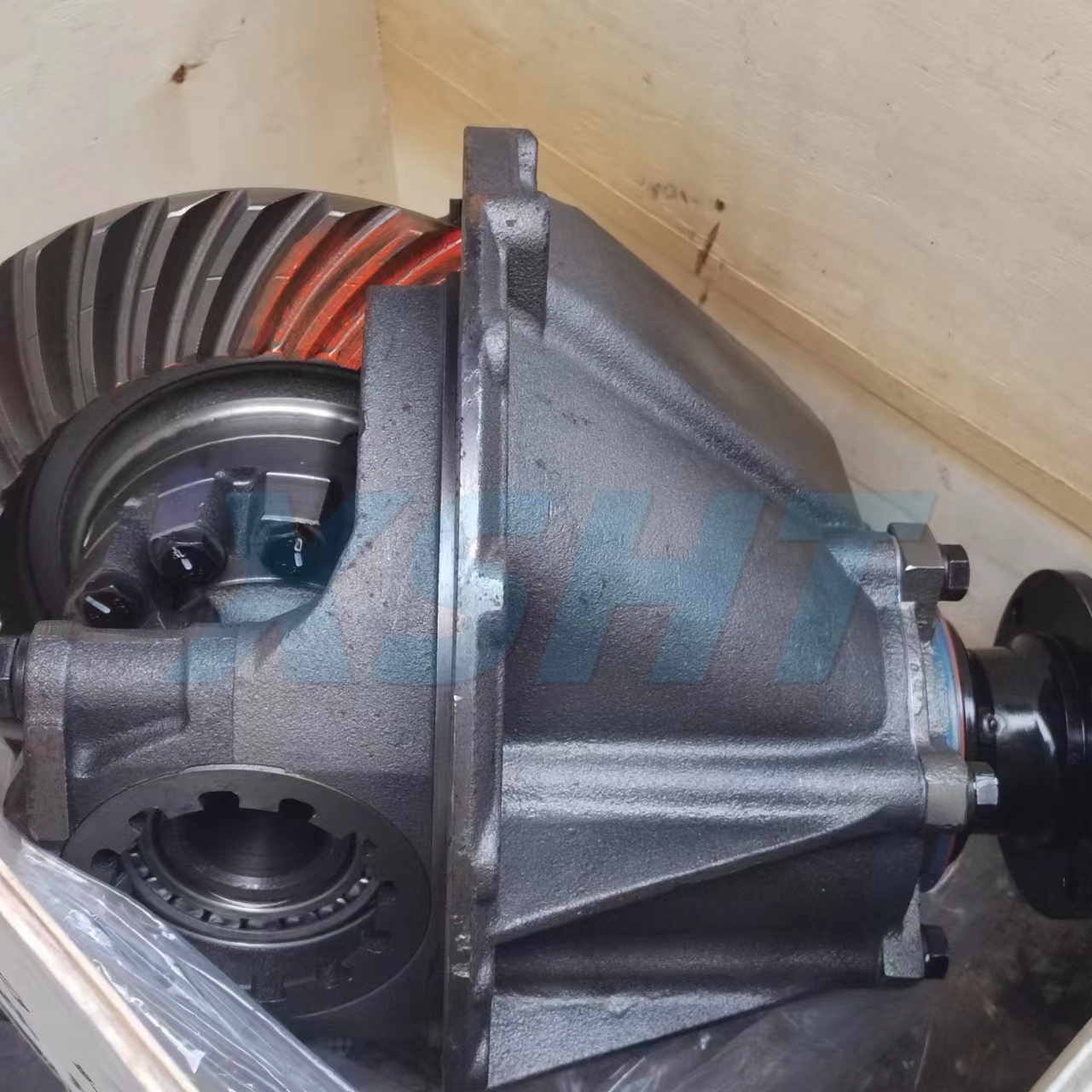 YQ378 rear axle reducer assembly 2402YQ378/939-010 for FAW Jiefang Repair or replace