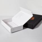 Custom Magnetic Book Shape Box Rigid Cardboard Packing Gift Box For IPHONE